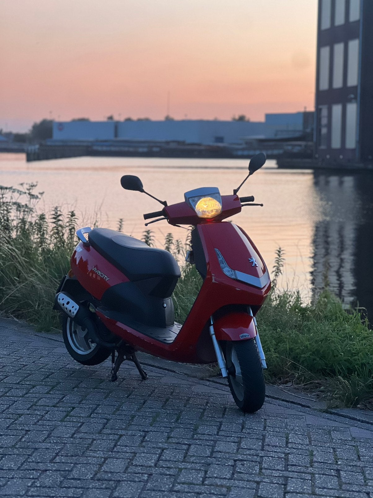 naar opknap brommers! Tomos,puch en alles wat 2takt is, Ophalen of Verzenden, Zo goed als nieuw
