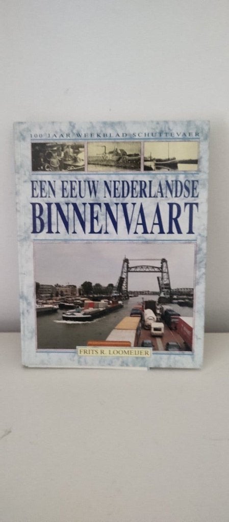 Een eeuw Nederlandse Binnenvaart -  ISBN 9789033013782192, 20e eeuw of later, Ophalen of Verzenden, Zo goed als nieuw, Frits R. Loomeijer