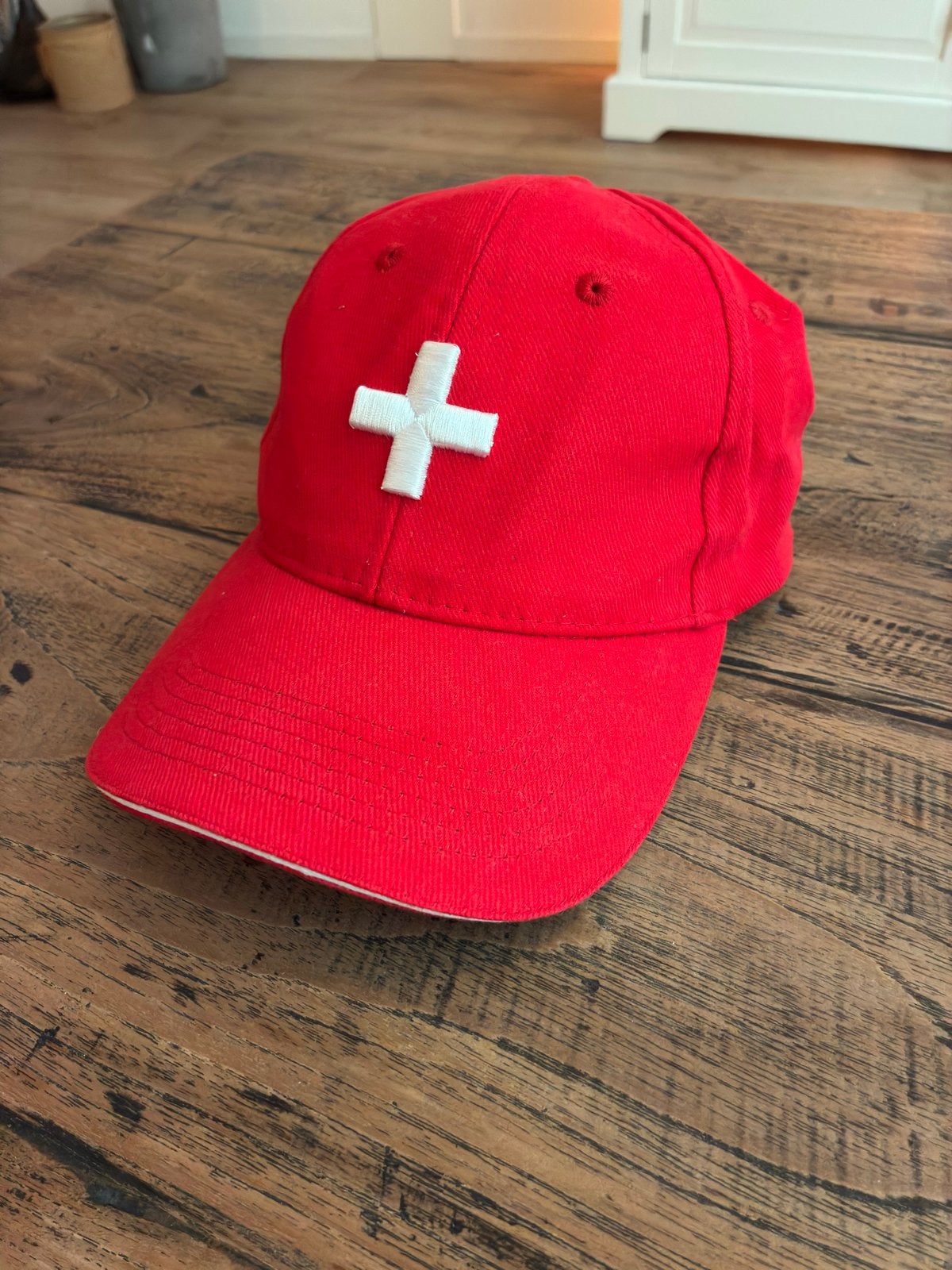 Vintage Cap Zwitzerland - Alberto Mobaco SA, Ophalen, Zo goed als nieuw, One size fits all, Pet