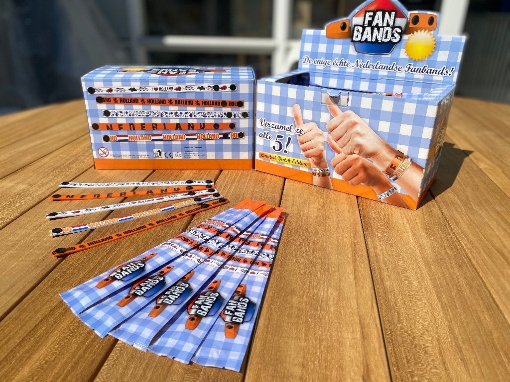 WK Voetbal Armbandjes | tot 14.080 stuks | spaaractie oranje, Ophalen of Verzenden, Nieuw, Overige sporten, Overige typen