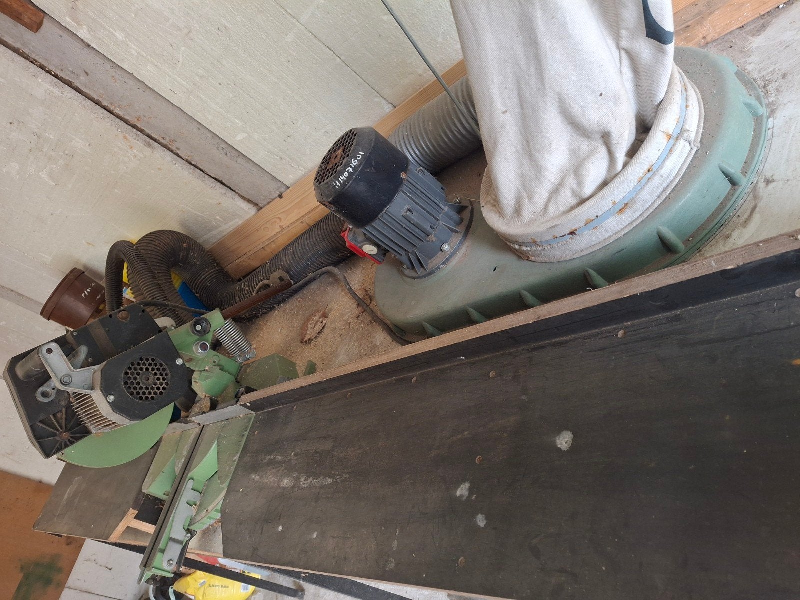 afkortzaag met geleider en afzuiging elektra beckum, Doe-het-zelf en Verbouw, Ophalen, Afkortzaag, 30 tot 70 mm, 1200 watt of meer