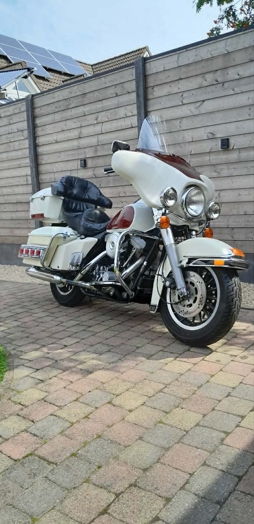 Harley Davidson FLHT, 2 cilinders, 1340 cc, Motorrijbewijs A, Gebruikt