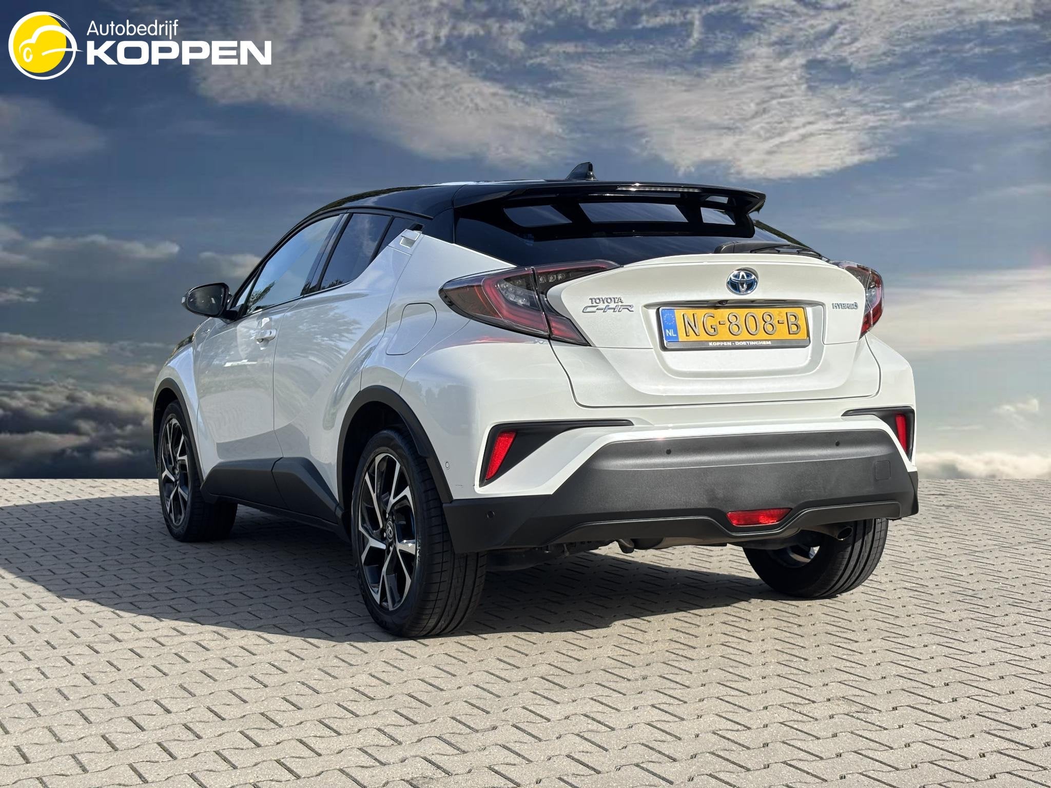 Toyota C-HR 1.8 Hybrid Bi-Tone Plus, Stof, Euro 6, 4 cilinders, Origineel Nederlands