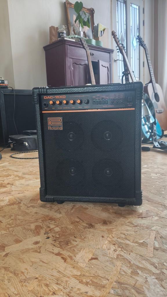 Roland DAC-15XD versterker, Ophalen of Verzenden, Gebruikt, Minder dan 50 watt