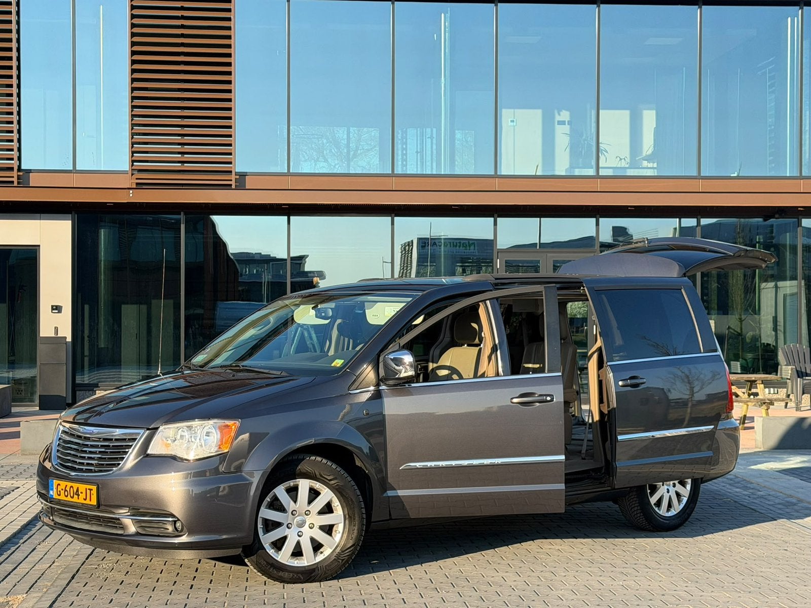 Chrysler Town&country 2016 Grijs, Auto's, 7 stoelen, Particulier, 3605 cc, 2015 kg