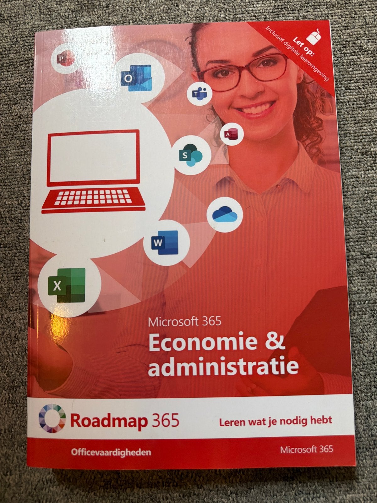 Microsoft 365 Economie & administratie - Roadmap 365, Boeken, Studieboeken en Cursussen, Zo goed als nieuw, MBO, Gamma, Ophalen of Verzenden