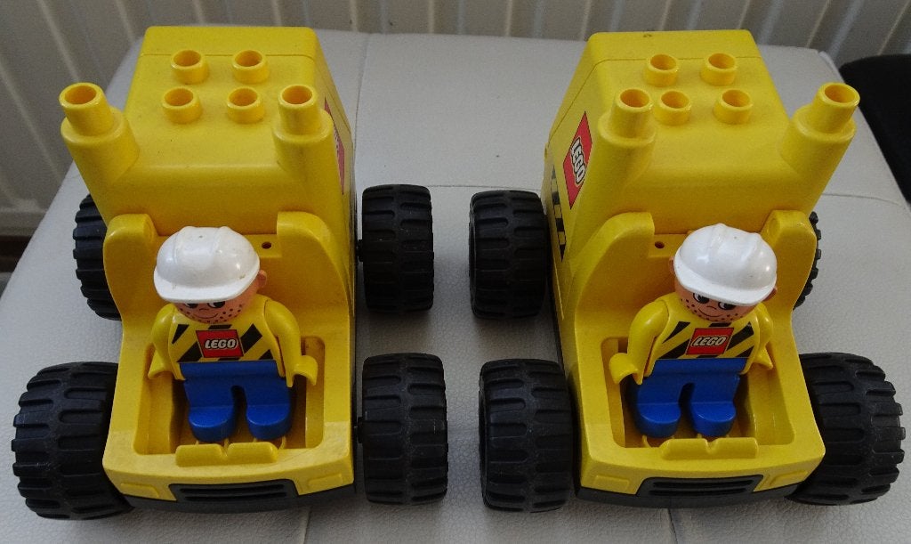 2 duplo auto's met 2 popjes € 10,=, Ophalen of Verzenden, Zo goed als nieuw, Duplo