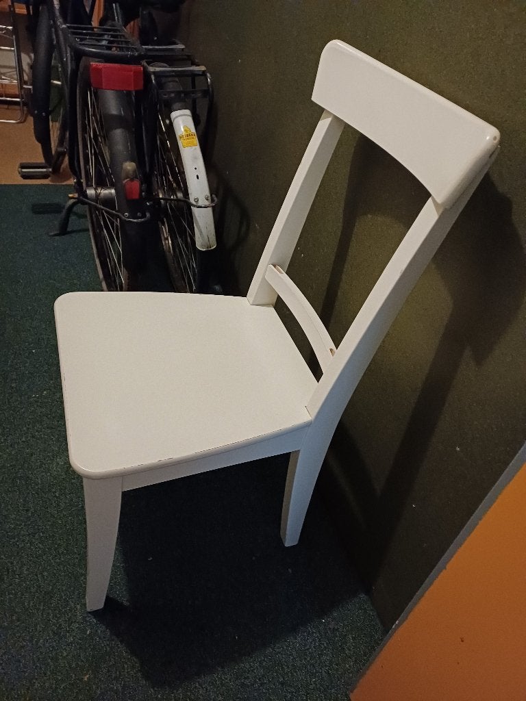 Houten (IKEA) Eetkamerstoel, mist alleen rugkruisje, Huis en Inrichting, Stoelen, Ophalen, Gebruikt, Wit, Eén