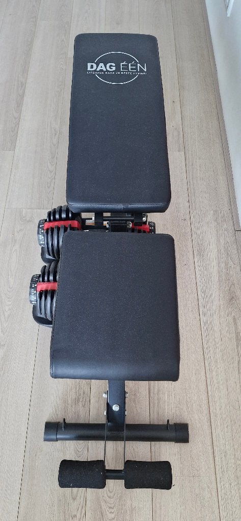 DAGÉÉN - fitnessbank en verstelbare dumbbells (2 t/m 24 kg), Ophalen, Zo goed als nieuw, Benen, Dumbbell
