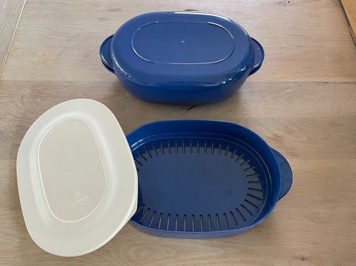 Tupperware nieuwstaat schaal 1,5l + stoominzet Microplus, Ophalen of Verzenden, Zo goed als nieuw, Blauw, Schaal