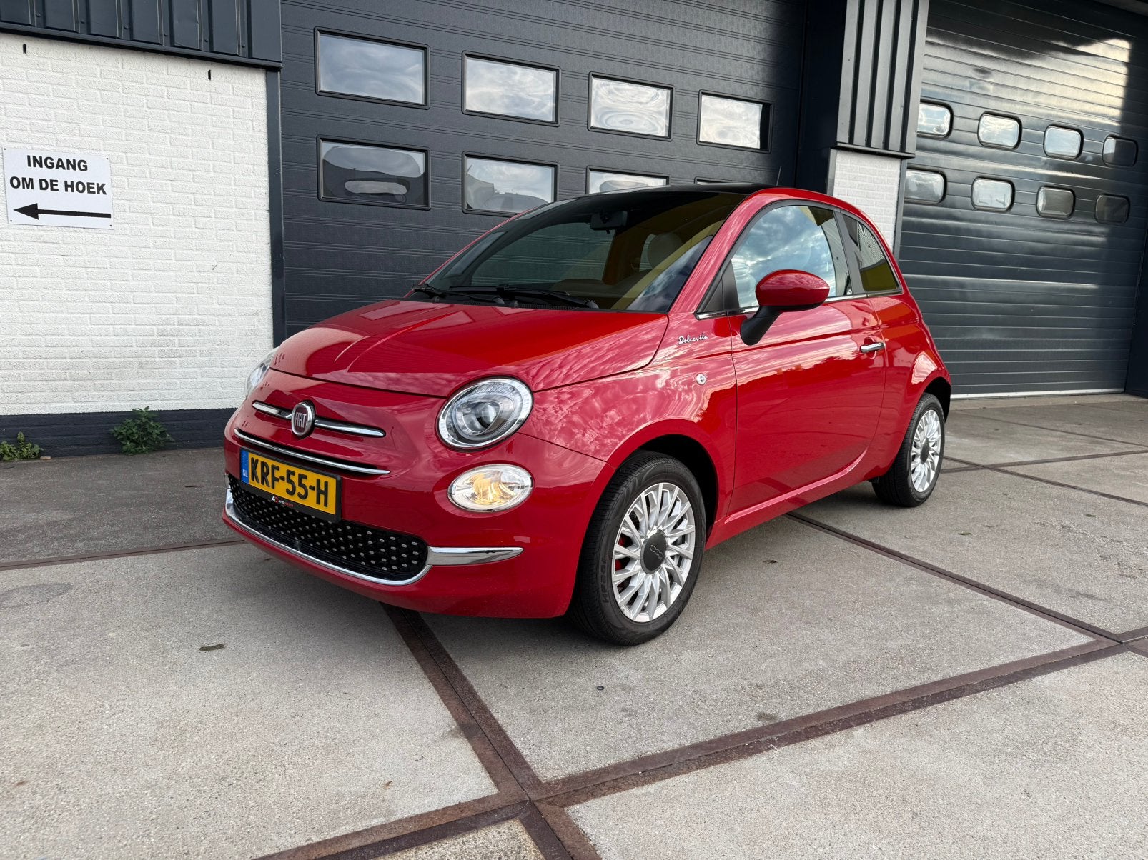 Fiat 500 1.0 Hybrid Dolcevita | PANO | LEDER | CRUISE, Voorwielaandrijving, 980 kg, Euro 6, 0 kg