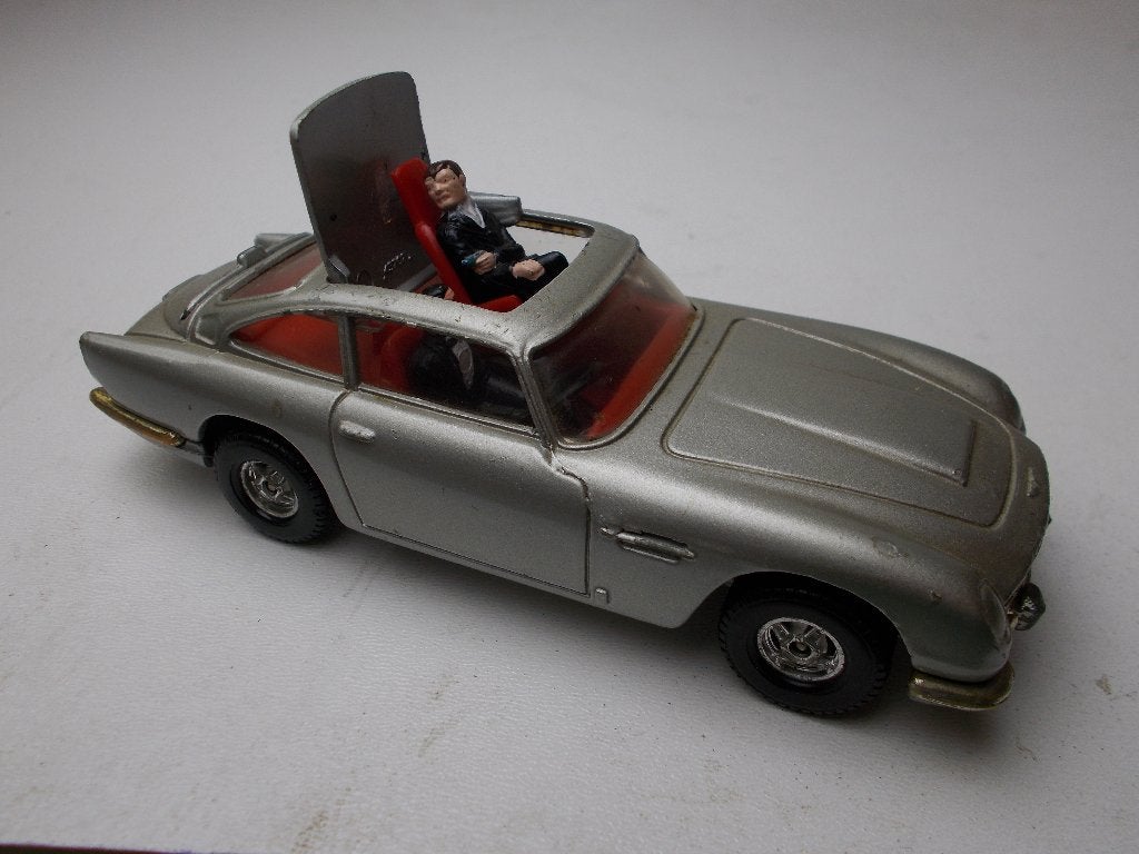 1984 Corgi 271 JAMES BOND 007 ASTON MARTIN DB5 SILVER 1:32., Ophalen of Verzenden, Gebruikt, Auto, Corgi