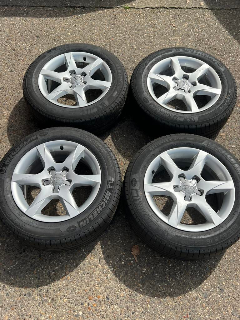 Audi  Velgen + Banden  205/60/16, Ophalen, Gebruikt, 16 inch, 205 mm