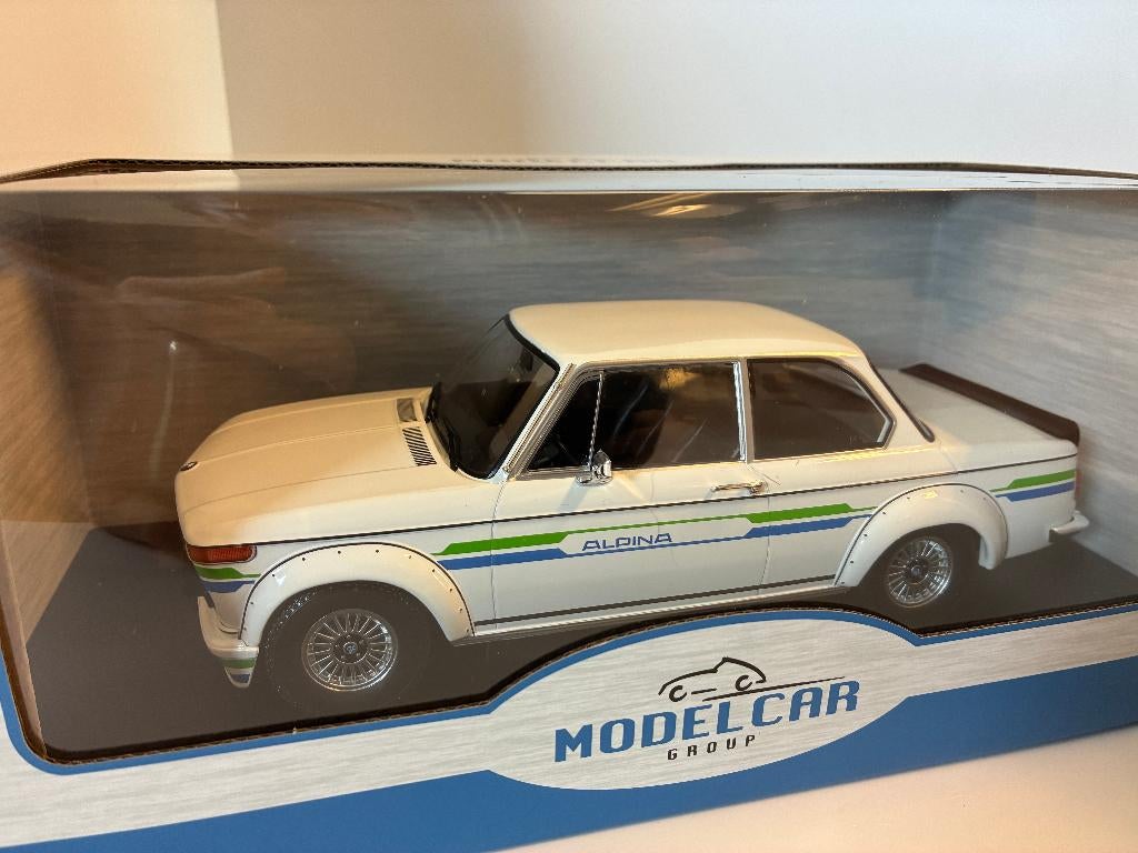 27531: BMW 2002 Alpina - 1973 - MCG 1:18, Overige merken, Model Car Group, Auto, Nieuw