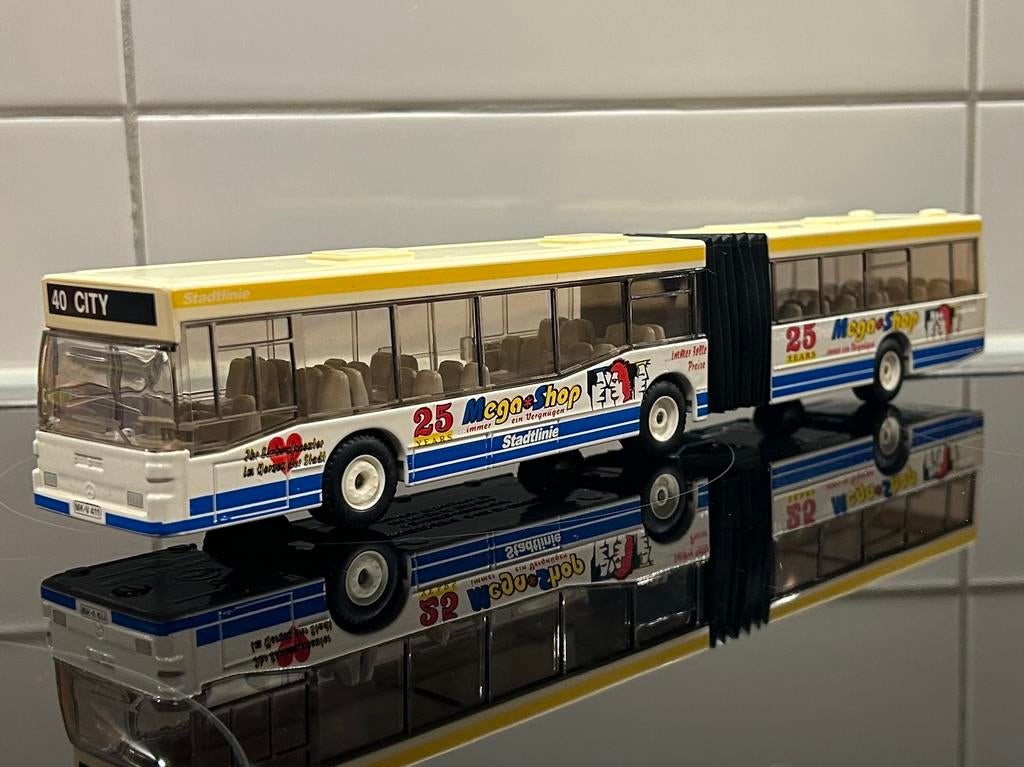 Siku Mercedes Stadsbus Harmonica 25jr Mega Shop 1:55, Verzenden, Zo goed als nieuw, Bus of Vrachtwagen