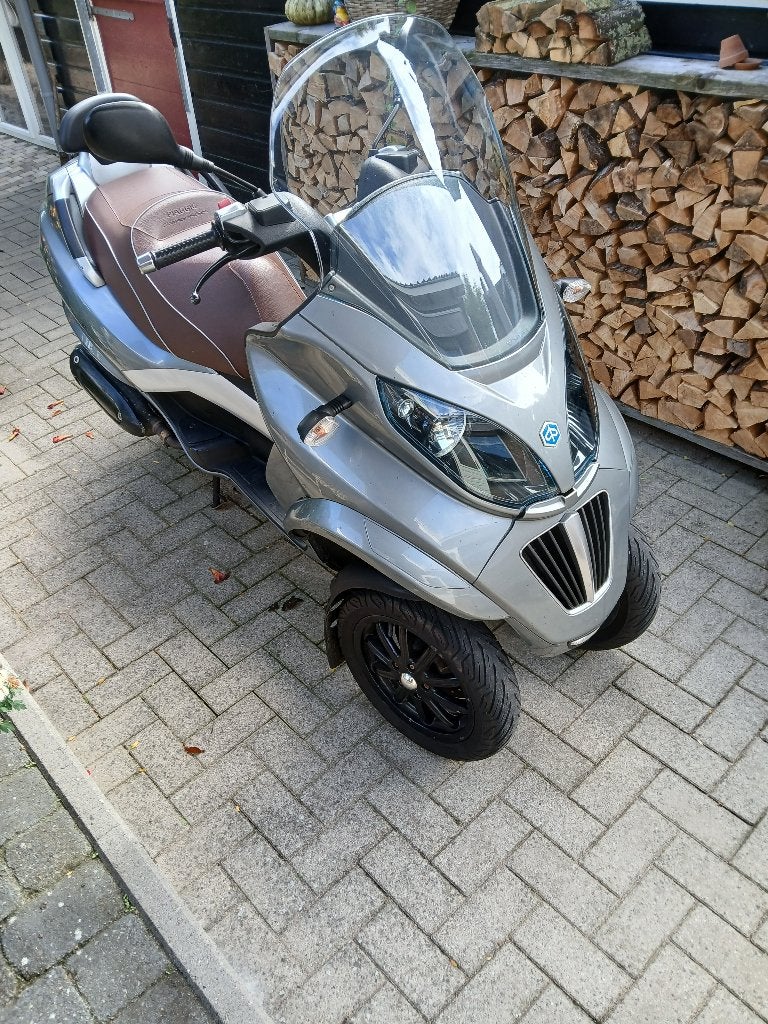 Piaggio MP3 met nieuwe snaar, rollen en remblokken, 250 cc, Scooter, Gebruikt, Particulier