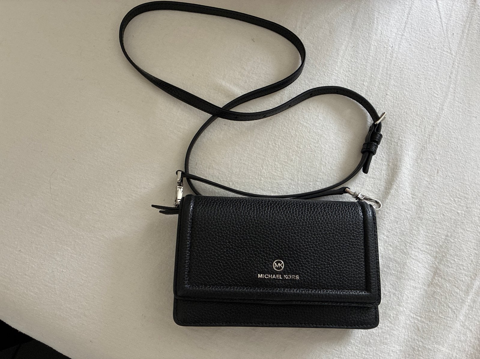 Michael Kors handtasje 19x12x5 met zilverkleurige hardware, Ophalen of Verzenden, Zo goed als nieuw, Zwart, Handtas