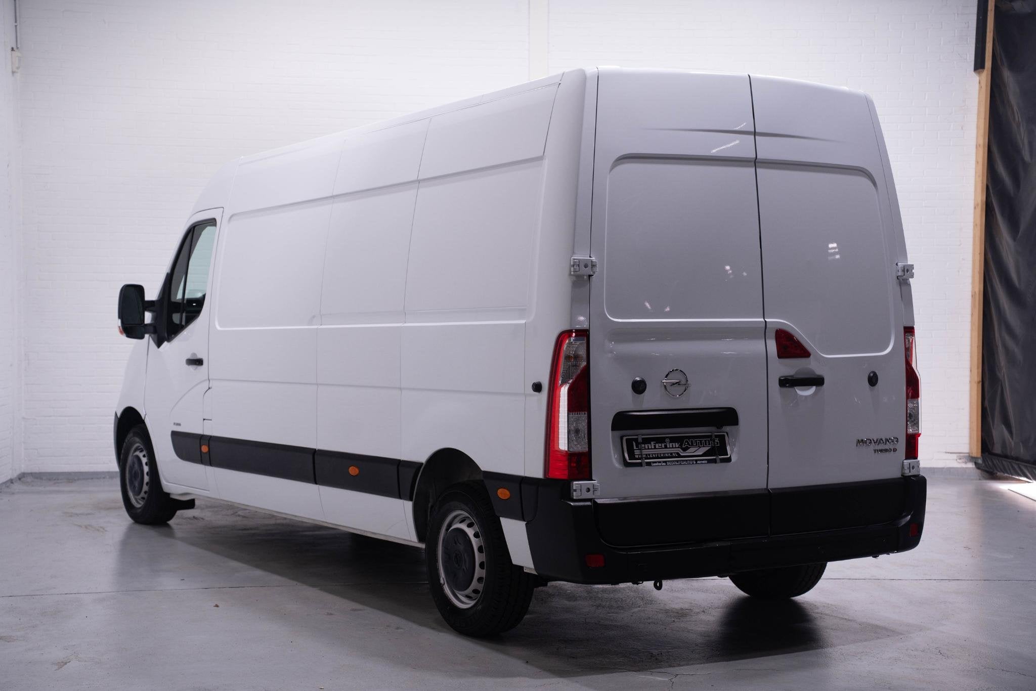 Opel Movano 2.3 Turbo 180 pk Automaat L3H2 Navi, Camera PDC, Stof, Gebruikt, 4 cilinders, Parkeersensor