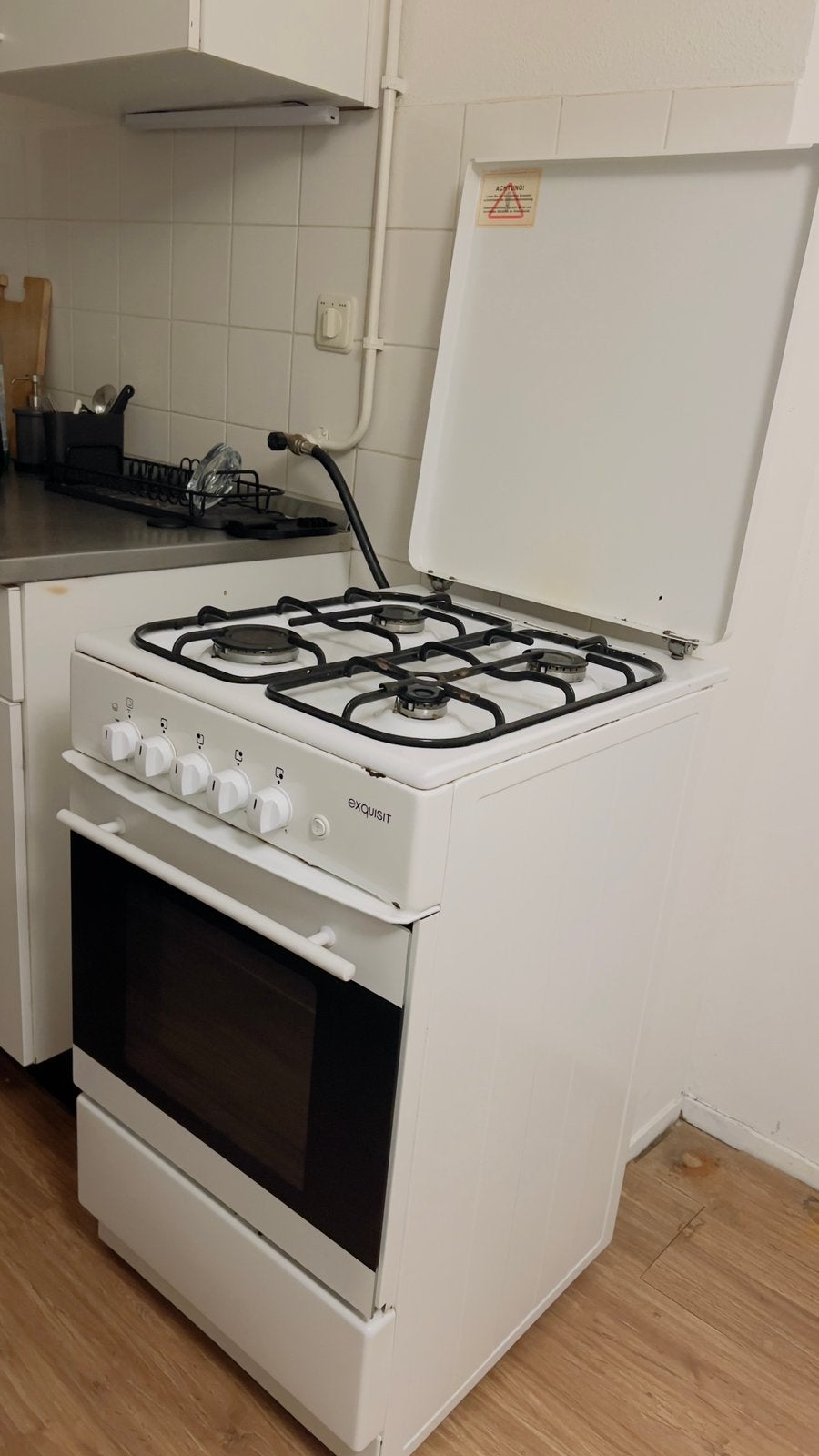 Exquisit 4-pits gasfornuis met gasoven – volledig werkend, Ophalen, 4 kookzones, Zo goed als nieuw, Gas