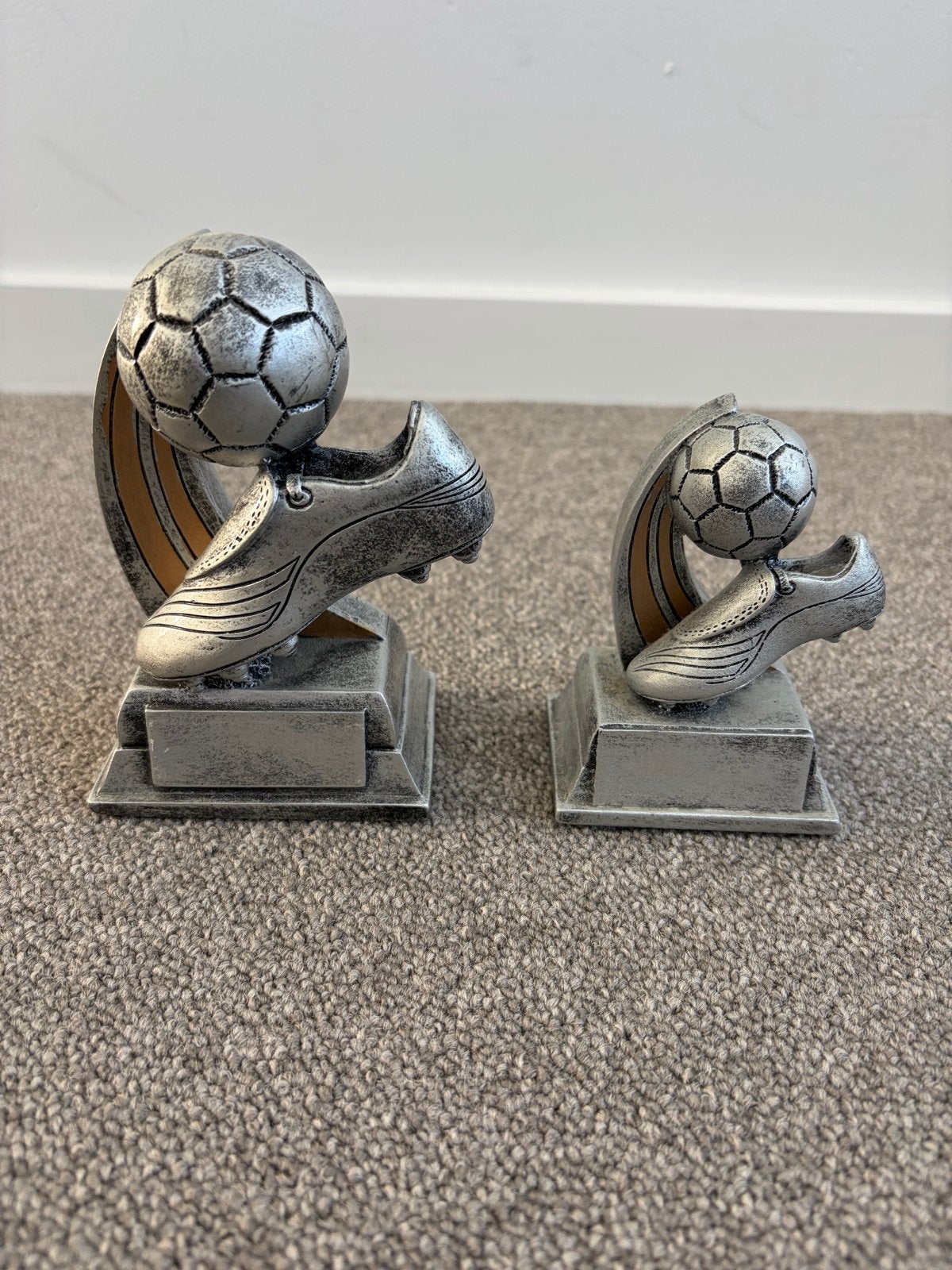 Voetbal Trofeeën Set: 1e en 2e Prijs (Verschillende Hoogtes), Ophalen of Verzenden, Zo goed als nieuw
