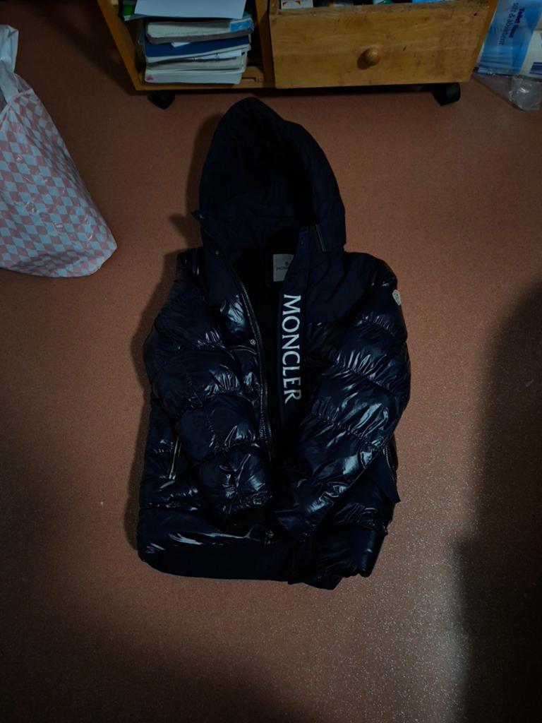 Moncler Heren Glanzend Donkerblauwe Winterjas Maat M, Kleding | Heren, Jassen | Winter, Ophalen, Moncler, Gedragen, Maat 48/50 (M)