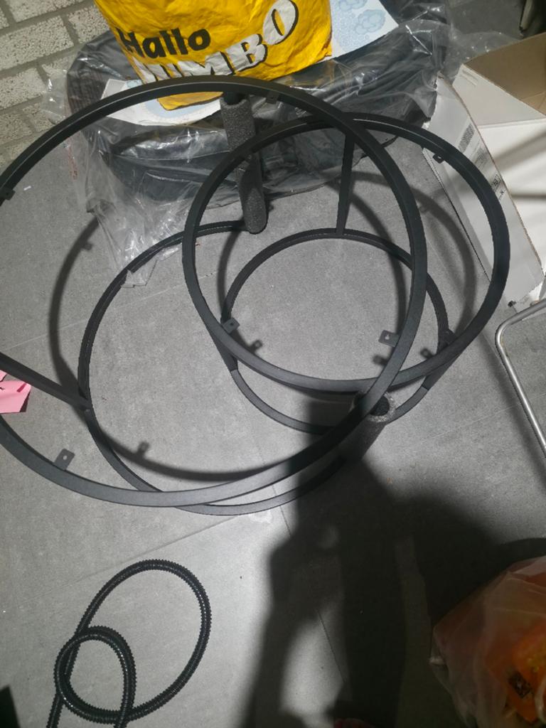 Gratis 2x metalen onderstel, Huis en Inrichting, Ophalen of Verzenden, Gebruikt, Zwart, Metaal