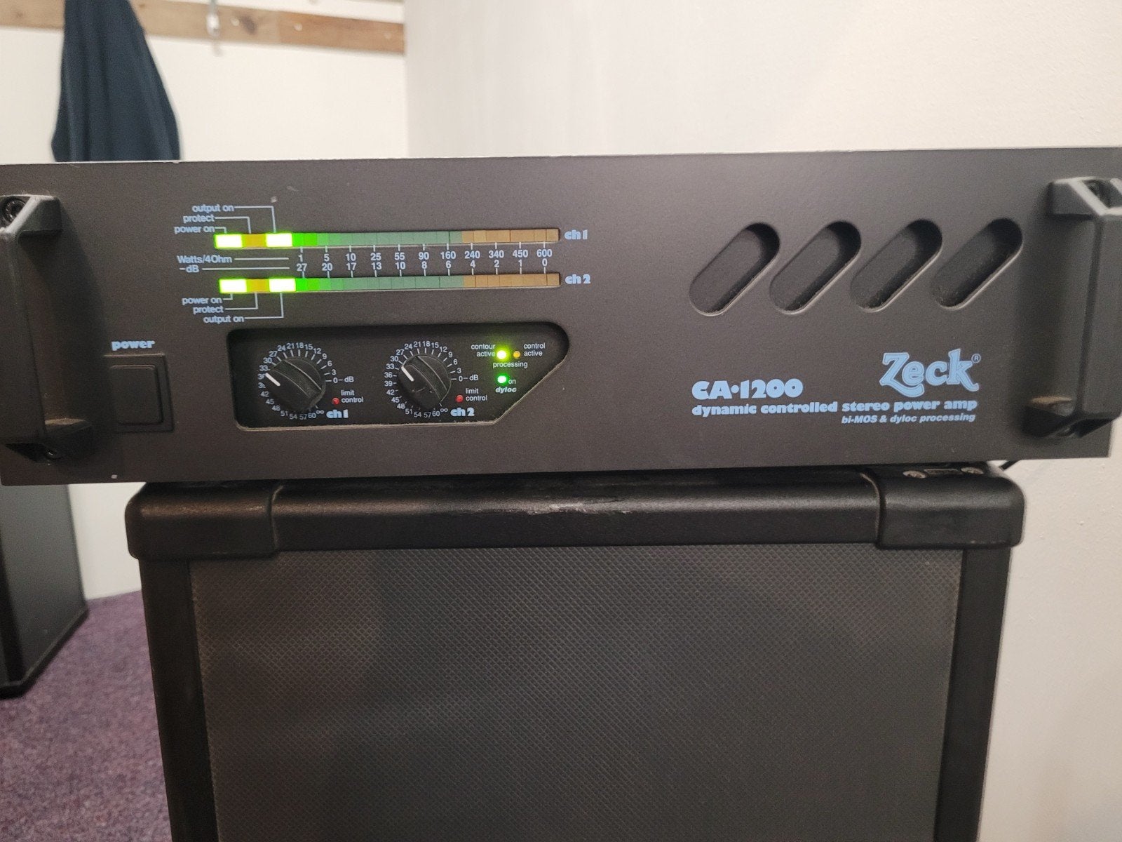 Zeck CA-1200 Dynamische Stereo Eindversterker, Gebruikt, 120 watt of meer, Stereo, Ophalen
