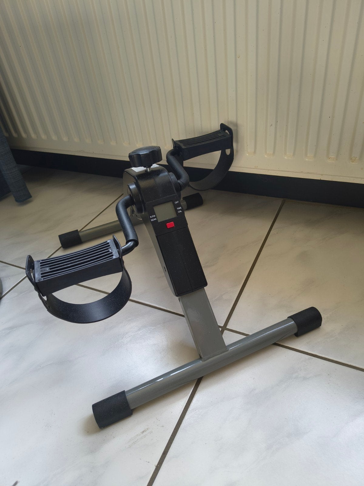 Compacte Stoelfiets / Pedaltrainer - Ideaal voor Thuis, Sport en Fitness, Ophalen of Verzenden