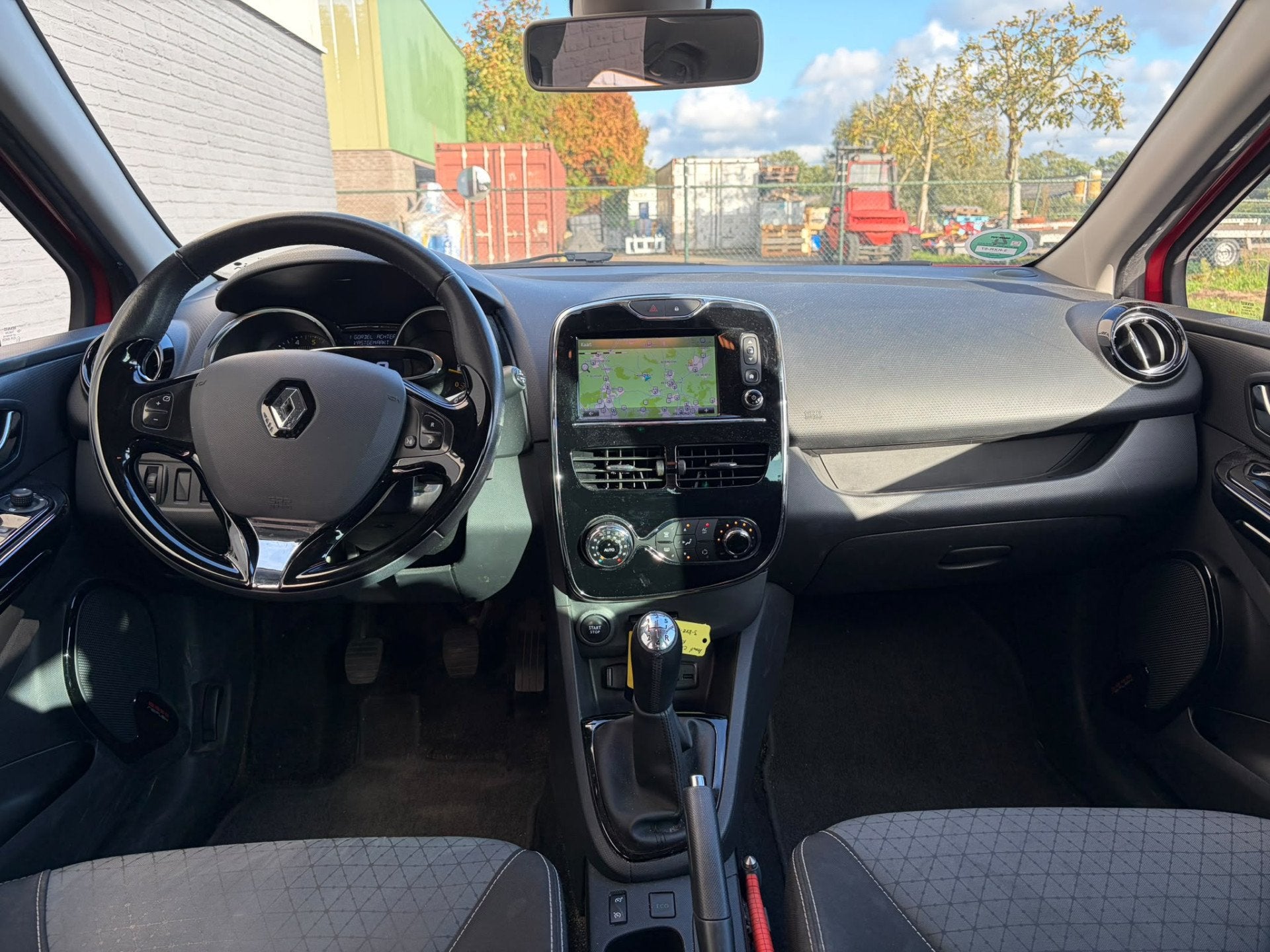 Renault Clio Estate 1.5dCi Camera Trekhaak Navi Ecc Pdc Blue, Auto's, Voorwielaandrijving, Euro 5, Stof, Zwart