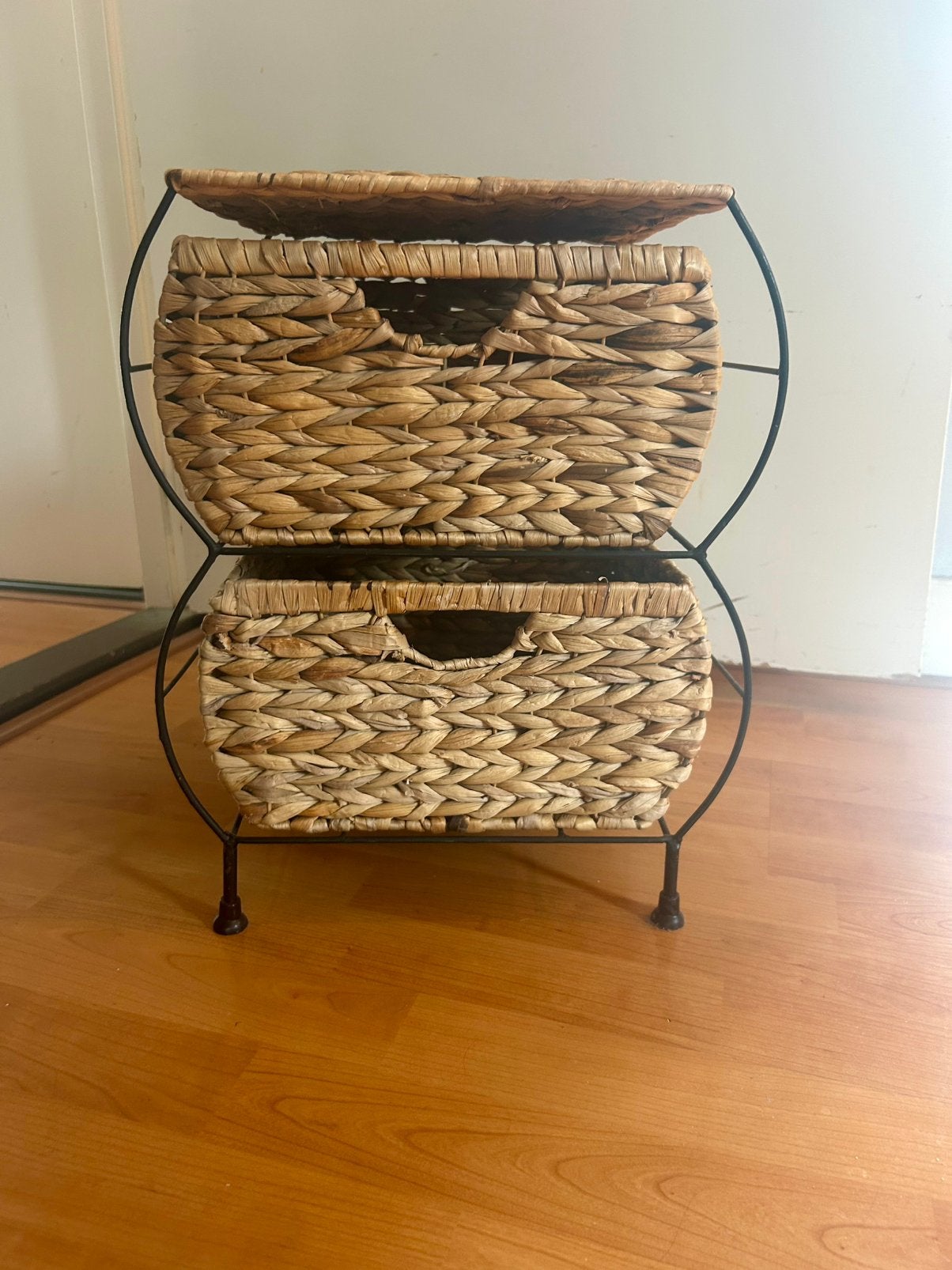 Nachtkastje rotan, Huis en Inrichting, Ophalen, Overige materialen, Minder dan 45 cm, 55 tot 70 cm