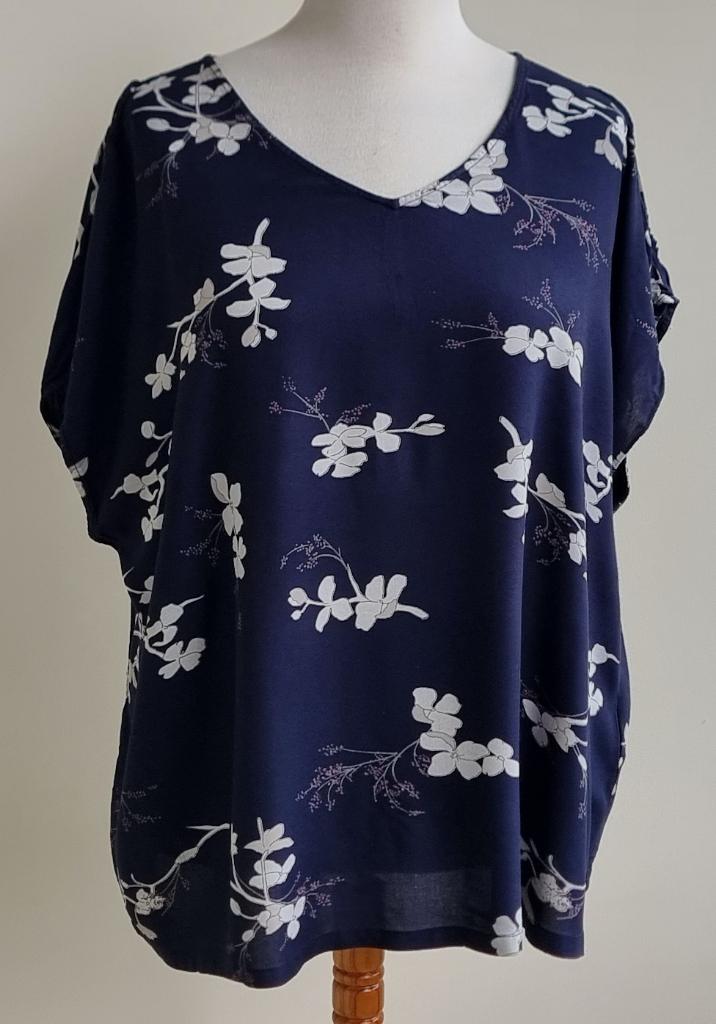 Zizzi donkerblauw bloesje met print mt. 46/48 (M), Zizzi, Blauw, Maat 46/48 (XL) of groter, Ophalen of Verzenden