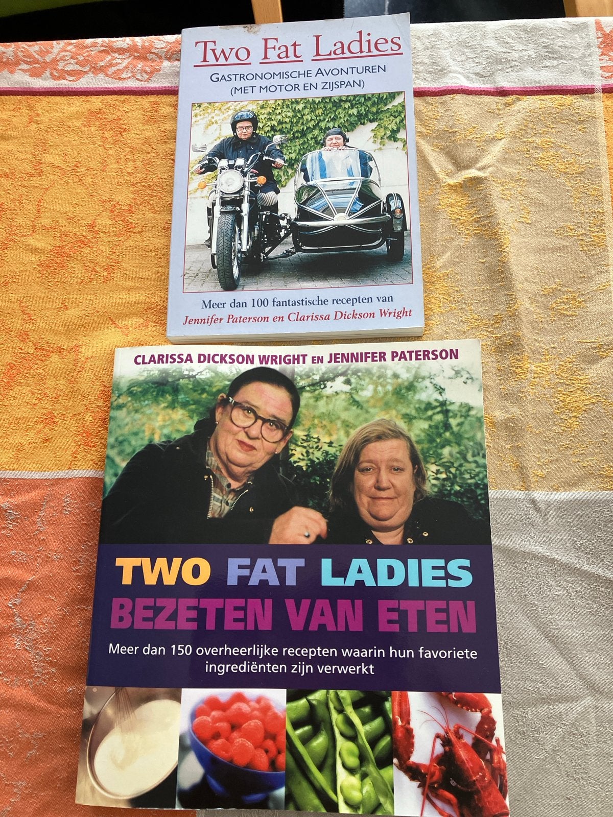 Two Fat Ladies kookboeken: Engelse recepten in het Nederland, Ophalen of Verzenden, Gelezen, Europa, Hoofdgerechten