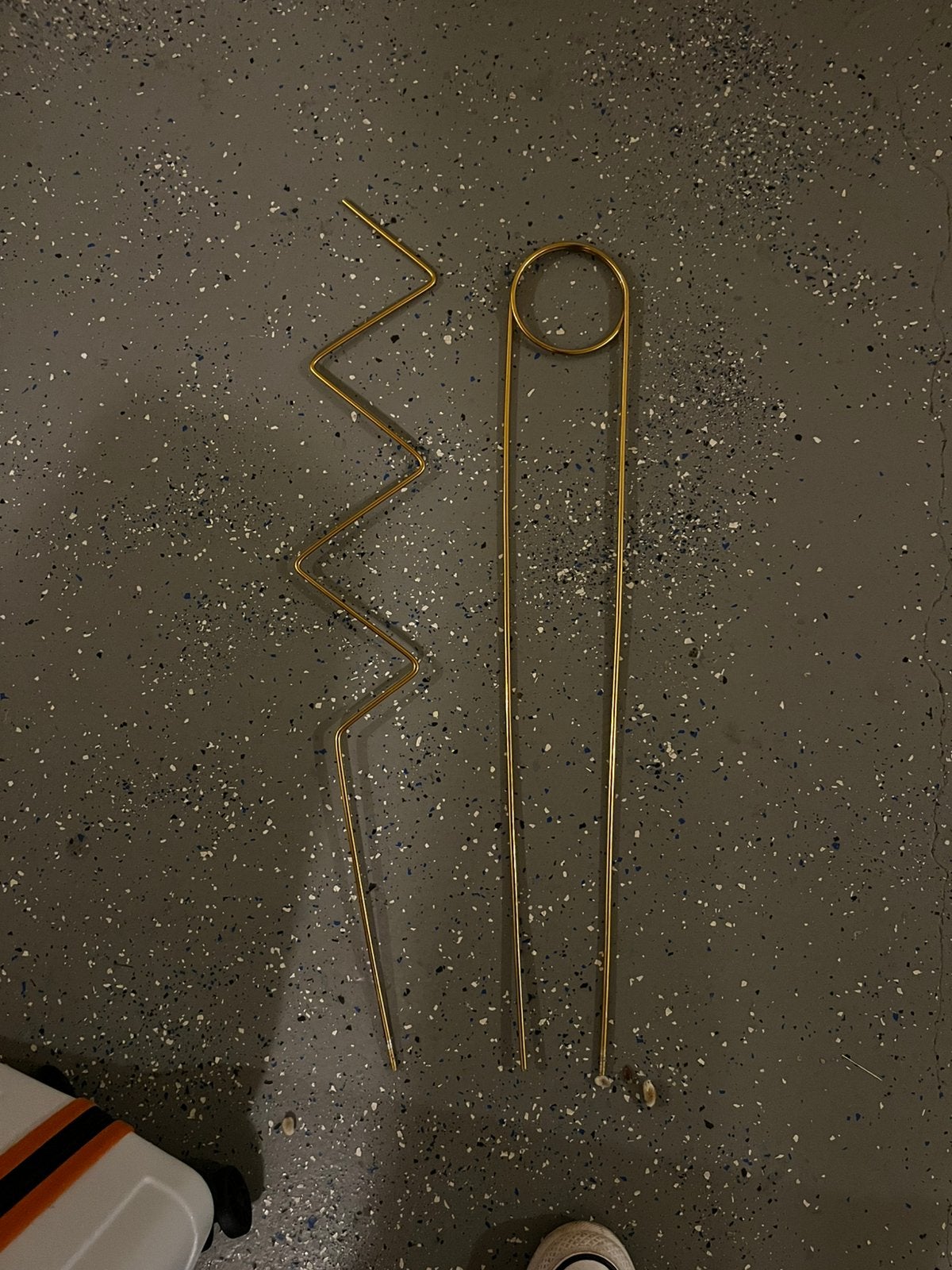 2 decoratieve, goudkleurige plantensteunen, Huis en Inrichting, Ophalen of Verzenden, Overige soorten, Halfschaduw, Minder dan 100 cm