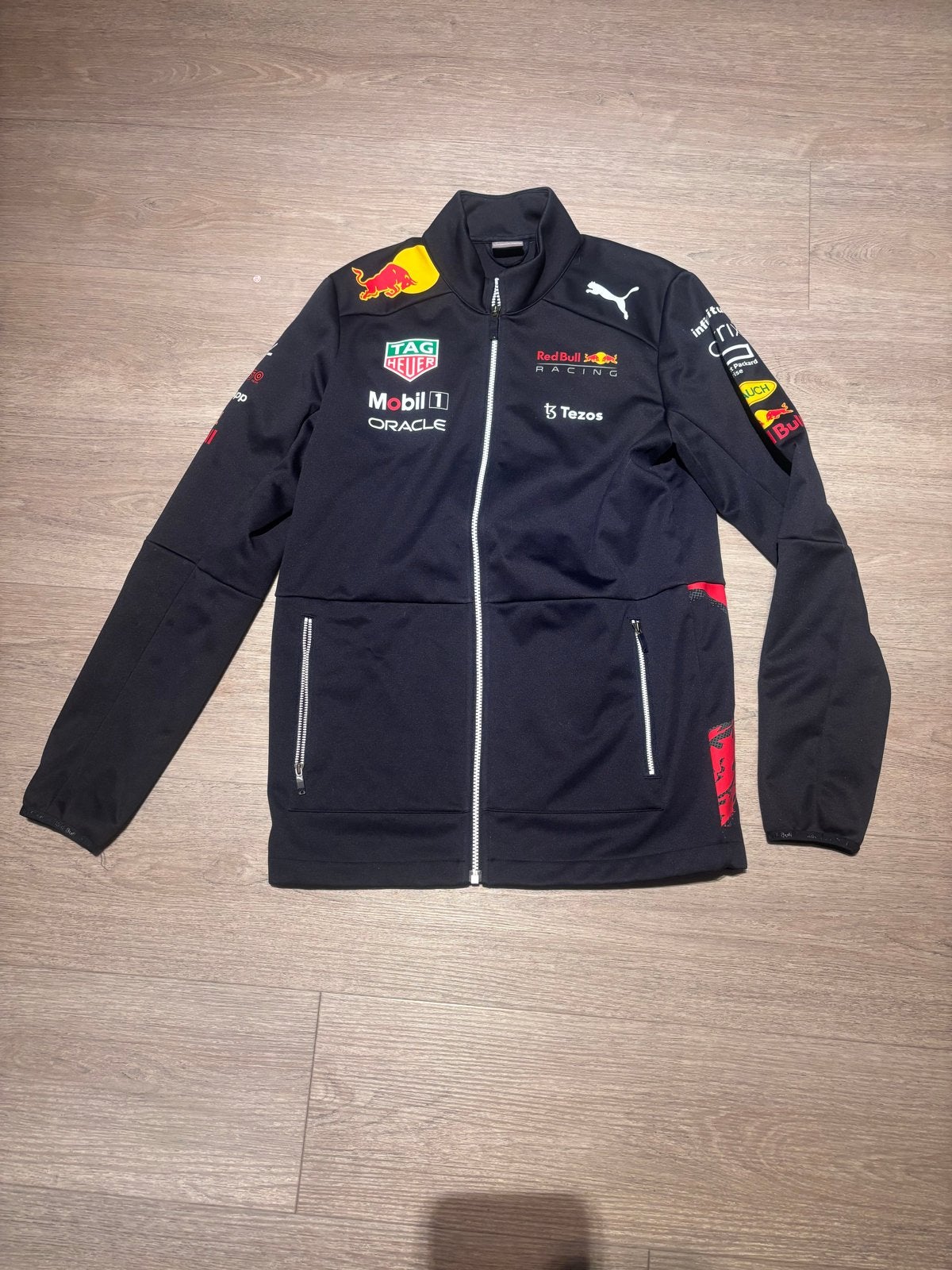 Red Bull Racing F1 softshell Jas - Maat S, Kleding | Heren, Ophalen of Verzenden, Zo goed als nieuw, Maat 48/50 (M), Zwart