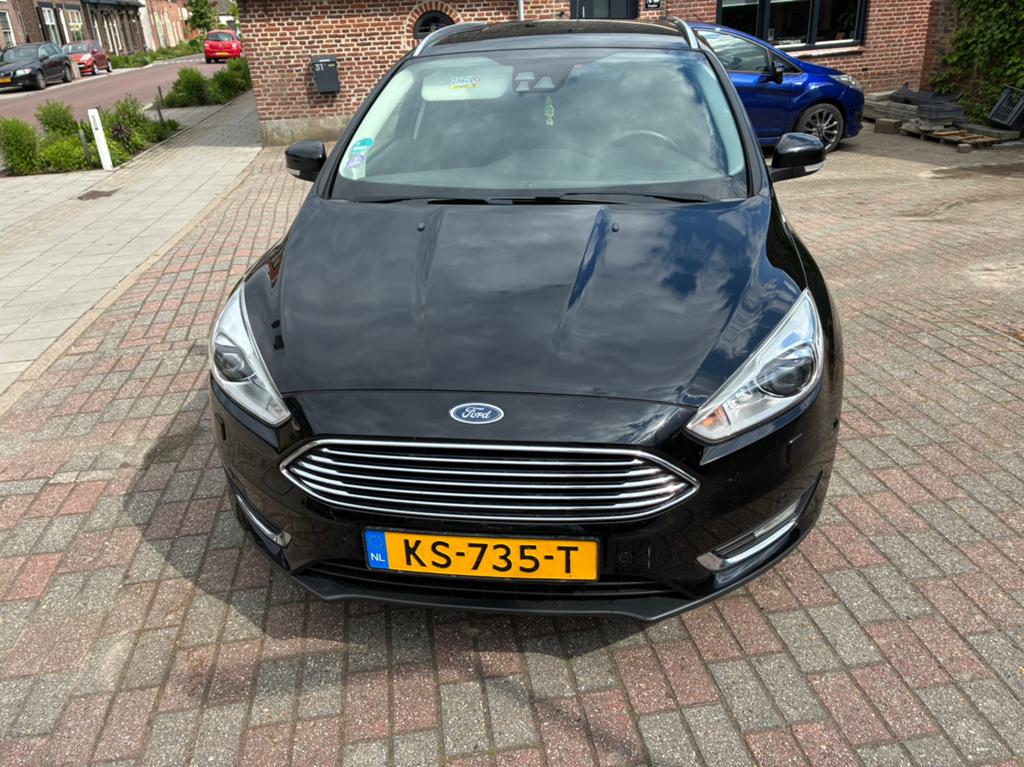 Ford Focus 1.0 Ecoboost 125pk 2015 Zwart, 125 pk, Zwart, Handgeschakeld, 1216 kg