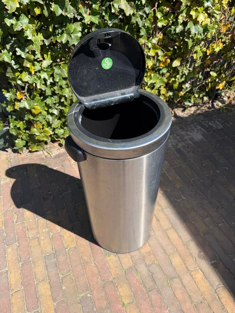 Brabantia prullenbak 30 liter, 20 tot 30 liter, Ophalen, Rvs, 50 tot 75 cm