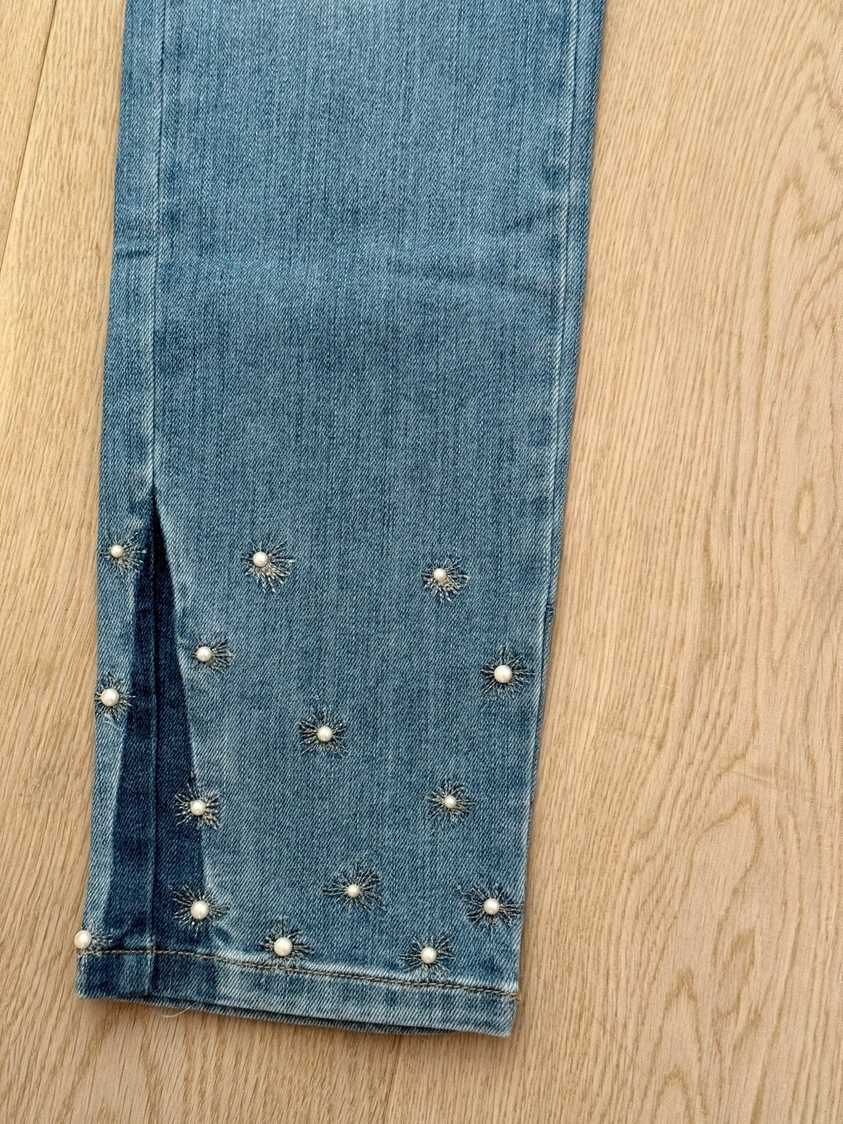 Cambio Jeans Parla met parels en split - Maat 38/36, Kleding | Dames, Spijkerbroeken en Jeans, Zo goed als nieuw, W28 - W29 (confectie 36)