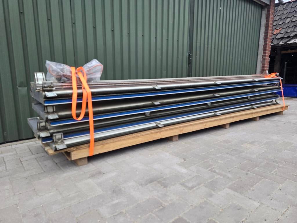 Losse roldeurpanelen geïsoleerde sandwichpanelen, Ophalen, Gebruikt