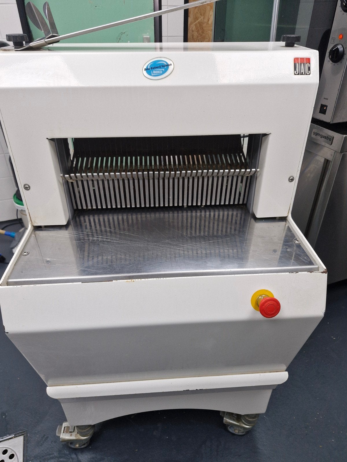 JAC BEL 450/12 Broodsnijmachine - Horeca Keukenapparatuur, Zakelijke goederen, Ophalen, Gebruikt, Bakkerij en Slagerij