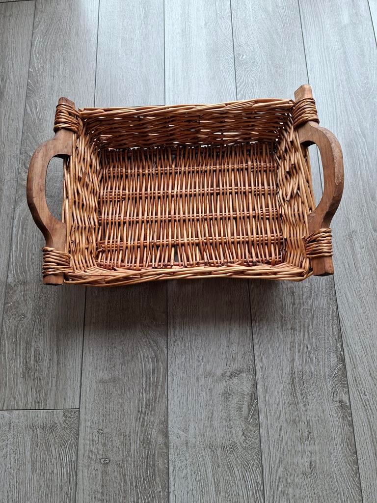 Rotan mand., Ophalen, Zo goed als nieuw, Rond, Riet