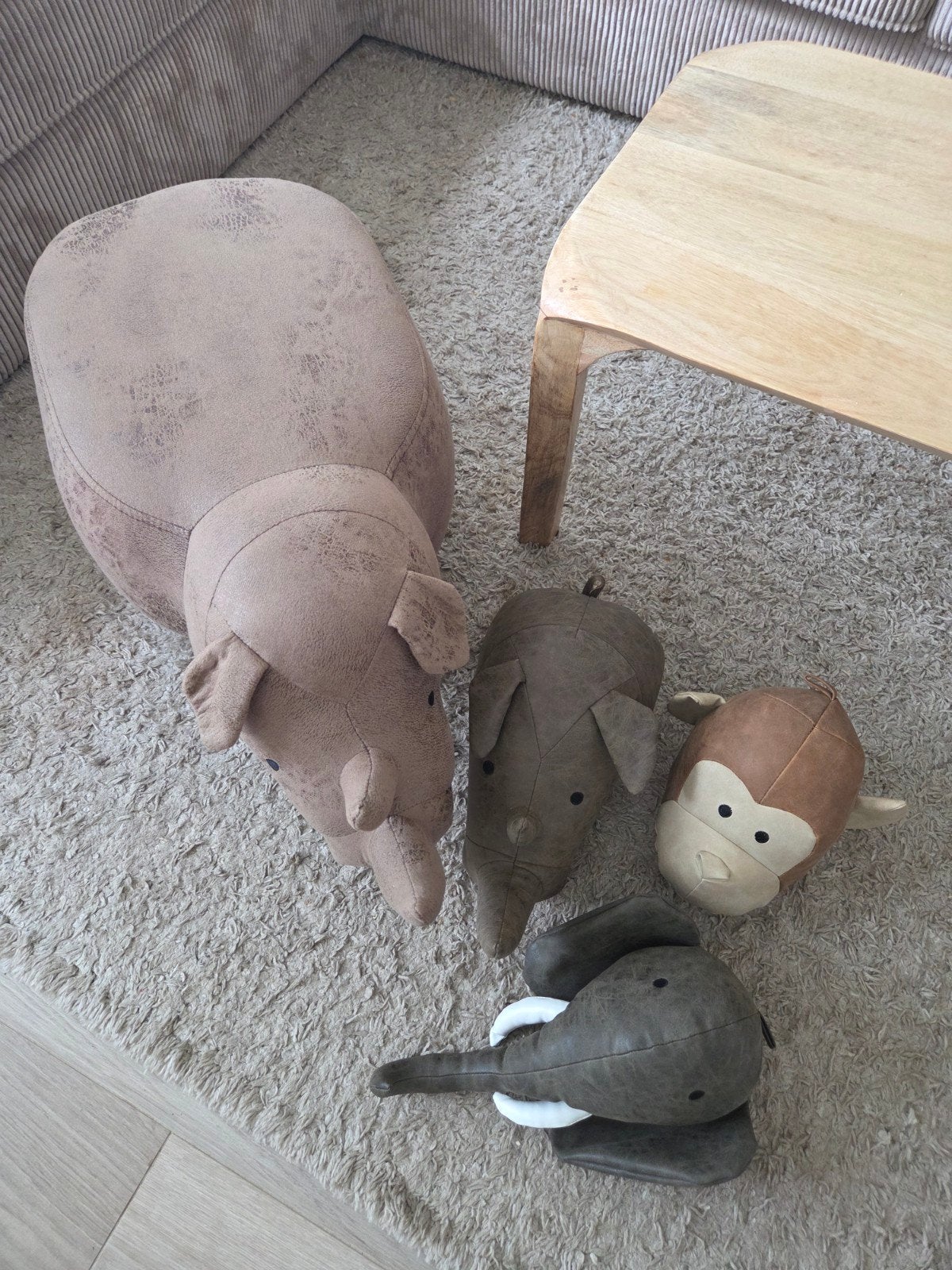 Leuke dieren poef/voetenbankjes - Neushoorn, Aap, Olifant., Kinderen en Baby's, Kinderkamer | Inrichting en Decoratie, Ophalen of Verzenden