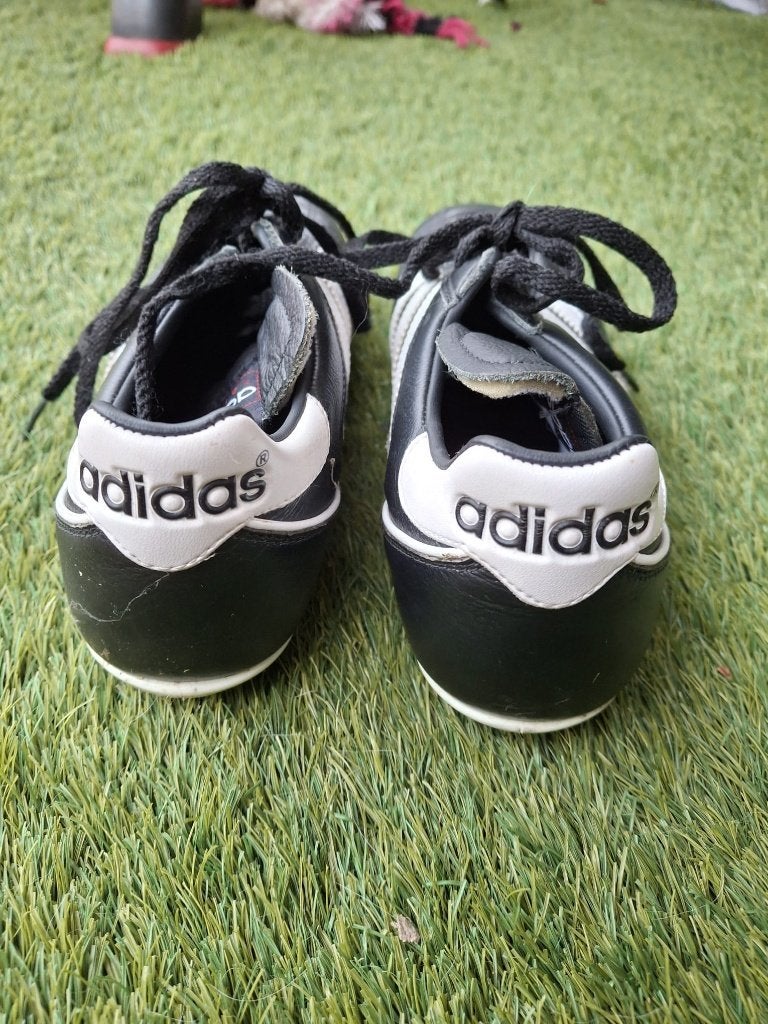 sport voetbal schoenen, Ophalen, Adidas, Zo goed als nieuw, Sportschoenen