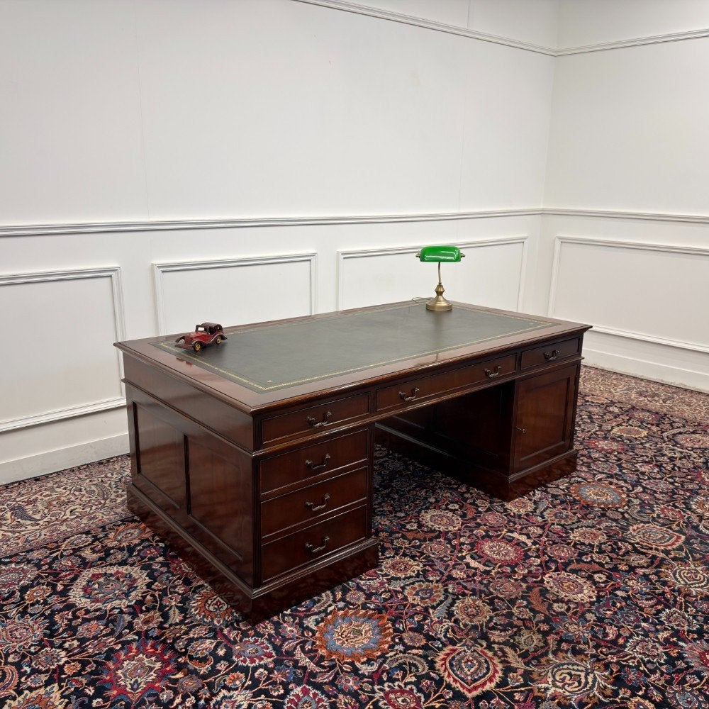 Groot Klassiek Engels Chesterfield Bureau Partnerdesk, Antiek en Kunst, Ophalen of Verzenden