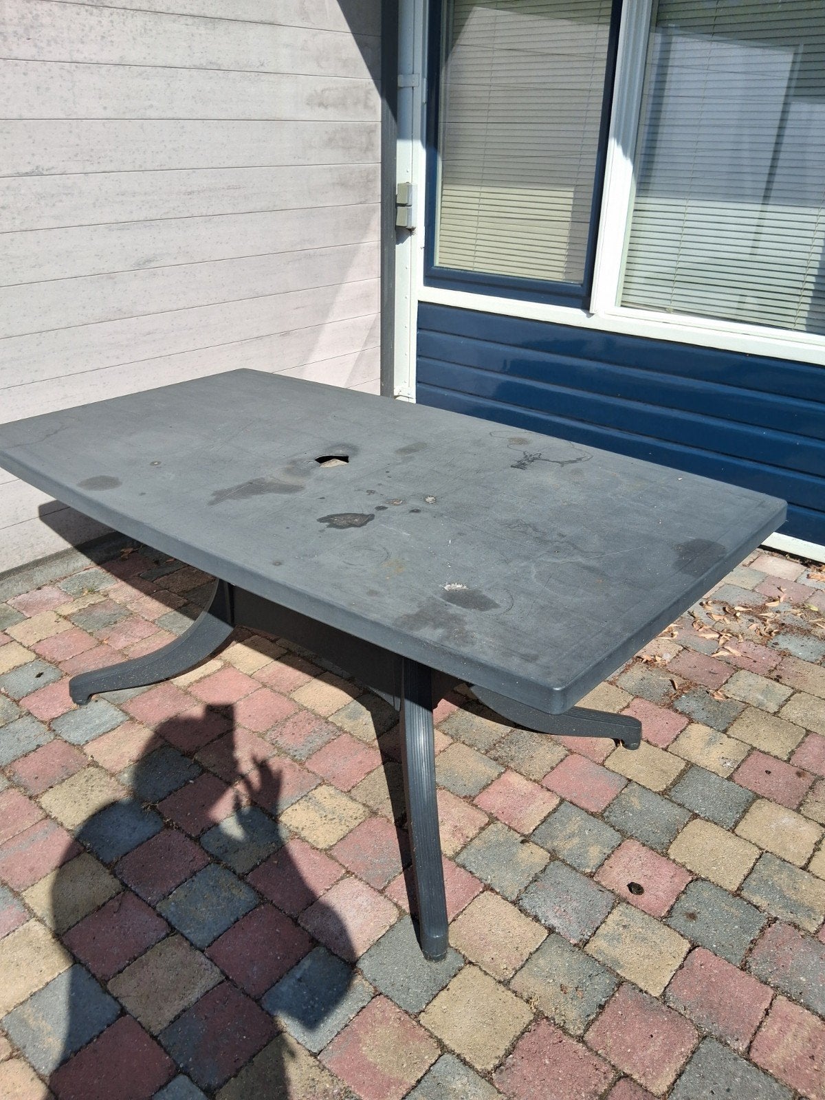 Grote rechthoekige tuintafel met parasolgat GRATIS, Ophalen of Verzenden