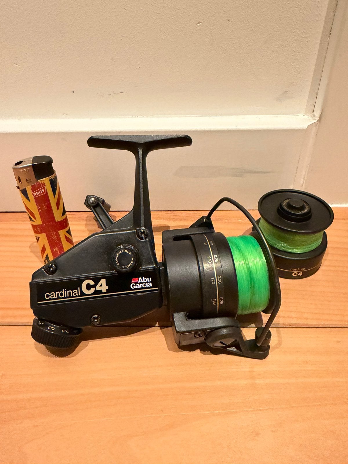 Abu Cardinal C4 met reserve spoel, Ophalen of Verzenden, Zo goed als nieuw, Molen