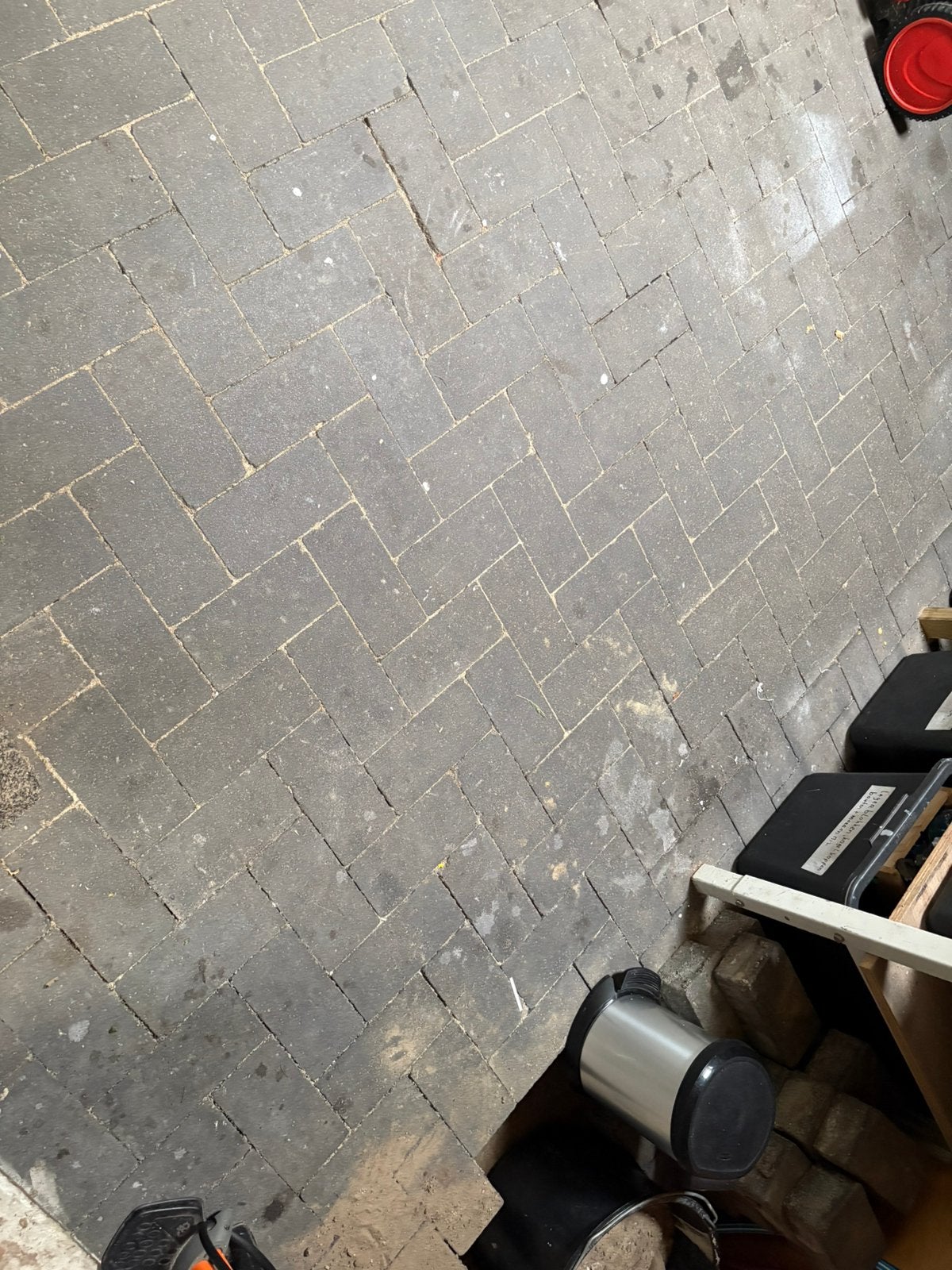 Gratis 14m2 betonklinkers basaltgrijs, Ophalen, Beton, Klinkers