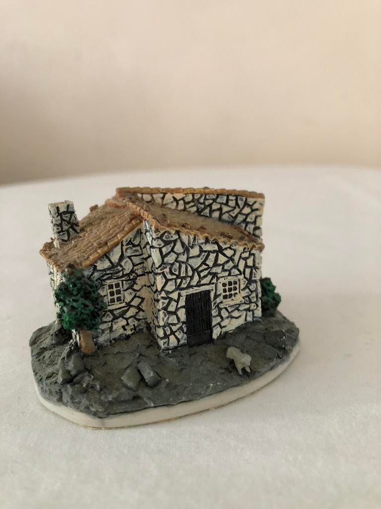 Kleine huisje - 6.5 x 5 x 4.5 cm (H) - bijna gratis, Ophalen of Verzenden, Zo goed als nieuw