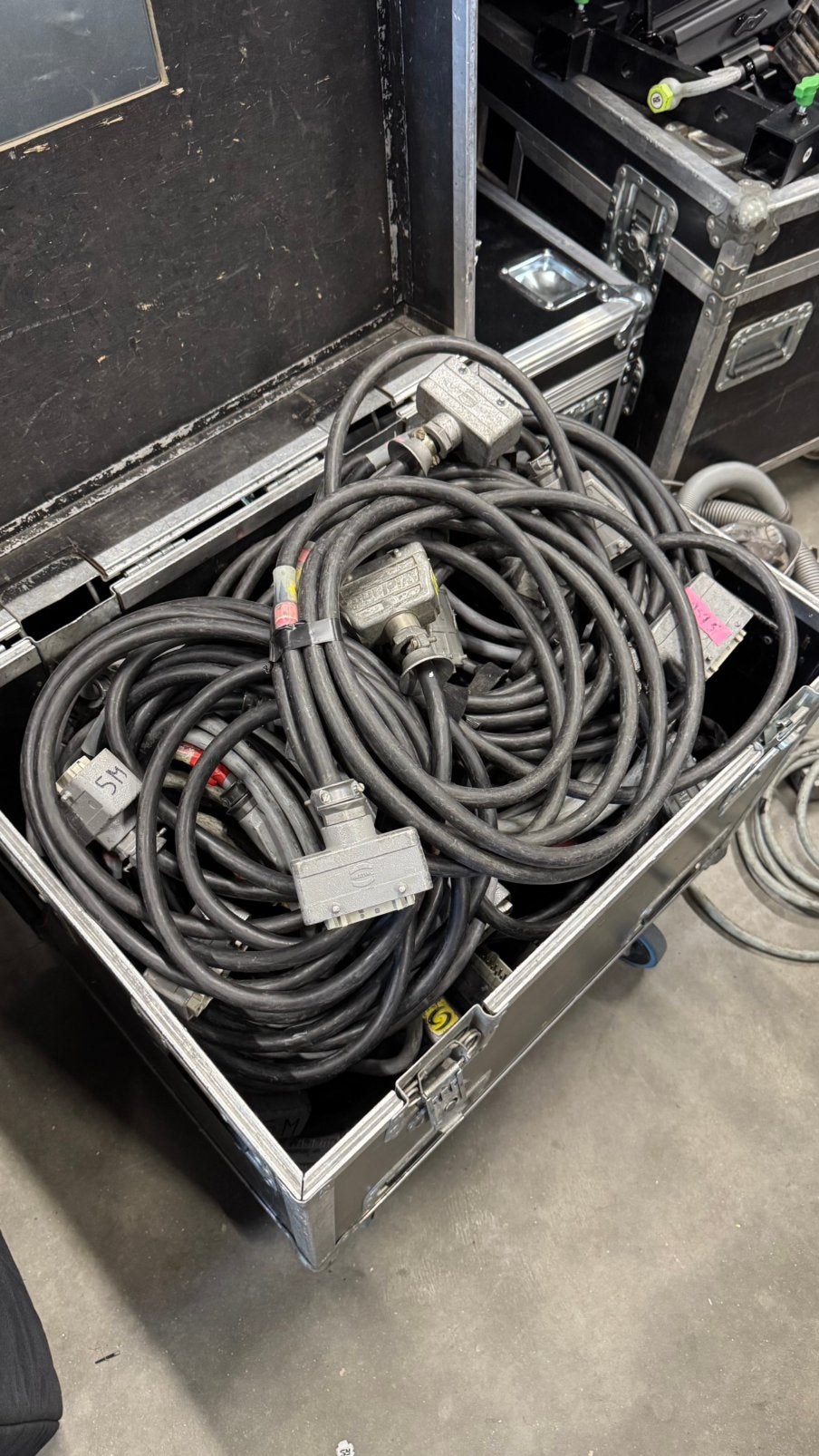 Harting 16 multikabel bekabeling  40 stuks, Muziek en Instrumenten, Kabels en Stekkers, Ophalen, Zo goed als nieuw, Apparatuur