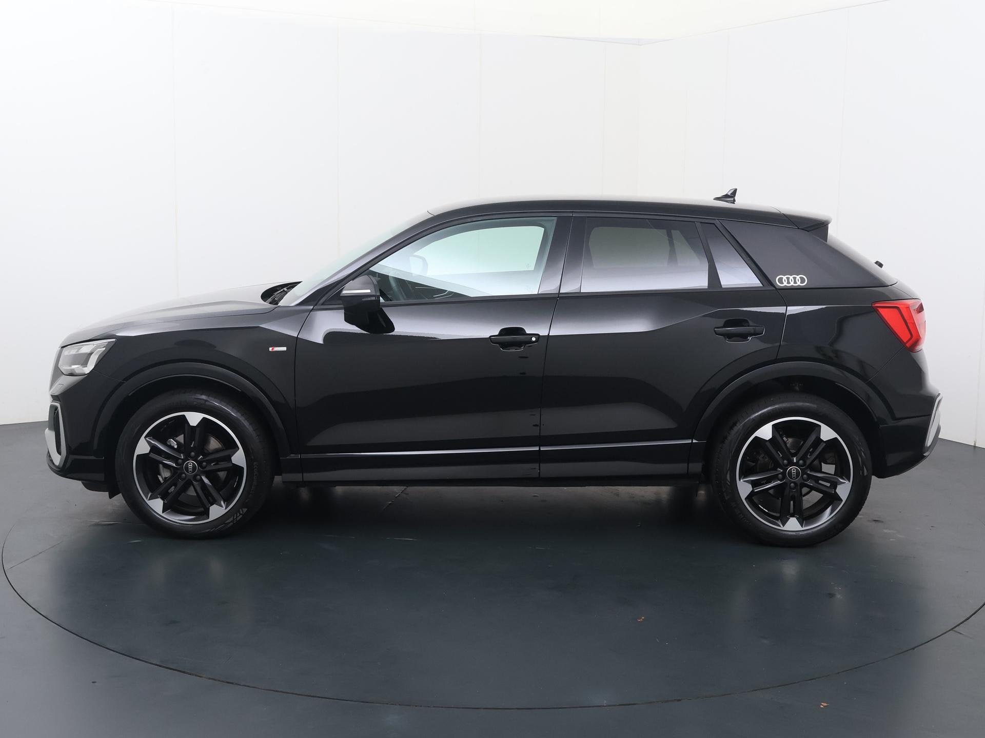 Audi Q2 35 TFSI S Edition | 150 PK | Automaat | Trekhaak | M, Auto's, 12 maanden, 4 cilinders, Leder en Stof, Zwart