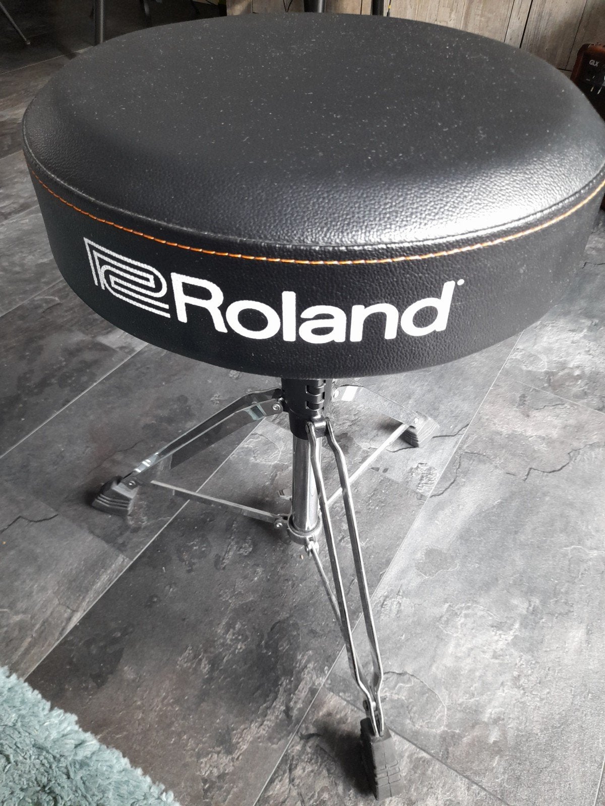 roland drumkruk zeer mooi en nieuw staat en verstelbaar., Ophalen of Verzenden, Zo goed als nieuw, Roland